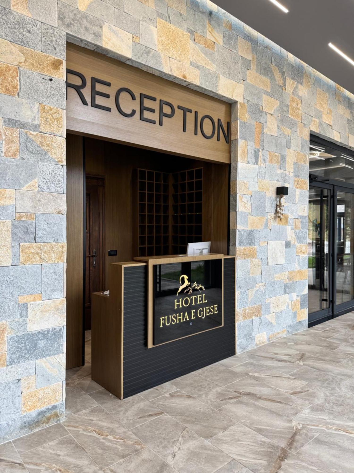 Hotel Fusha E Gjese 발보너 외부 사진