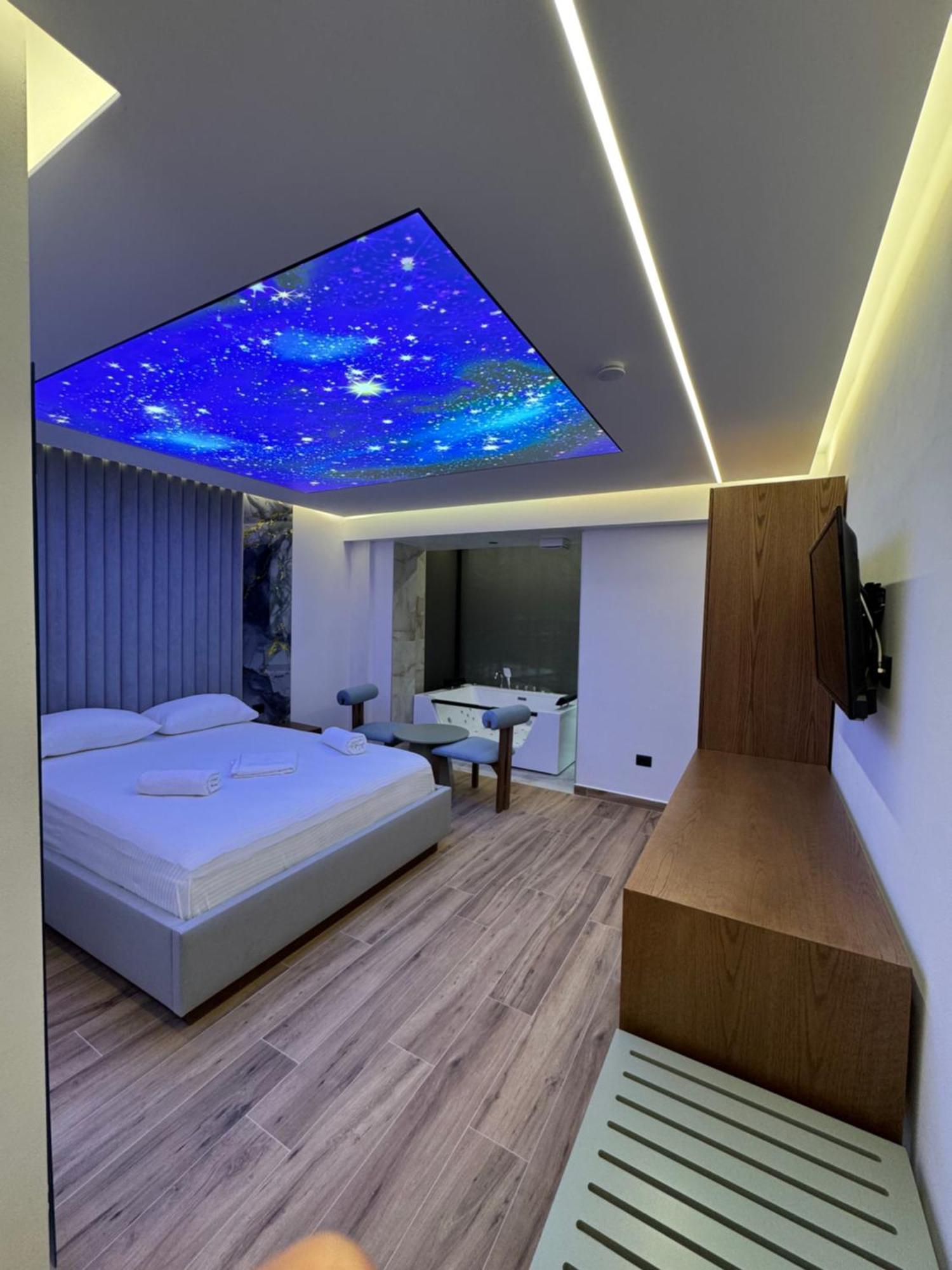 Hotel Fusha E Gjese 발보너 외부 사진