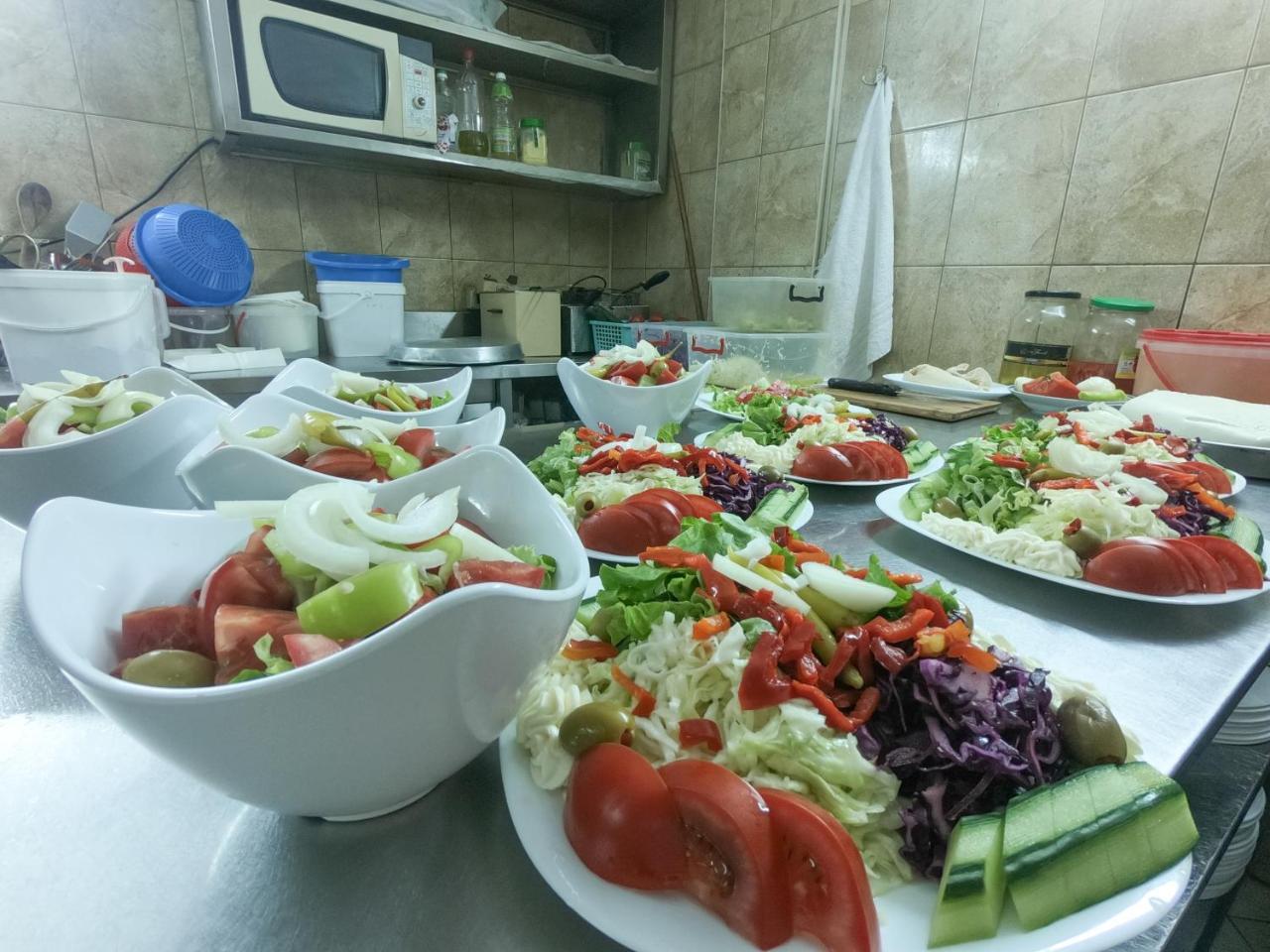Hotel Fusha E Gjese 발보너 외부 사진